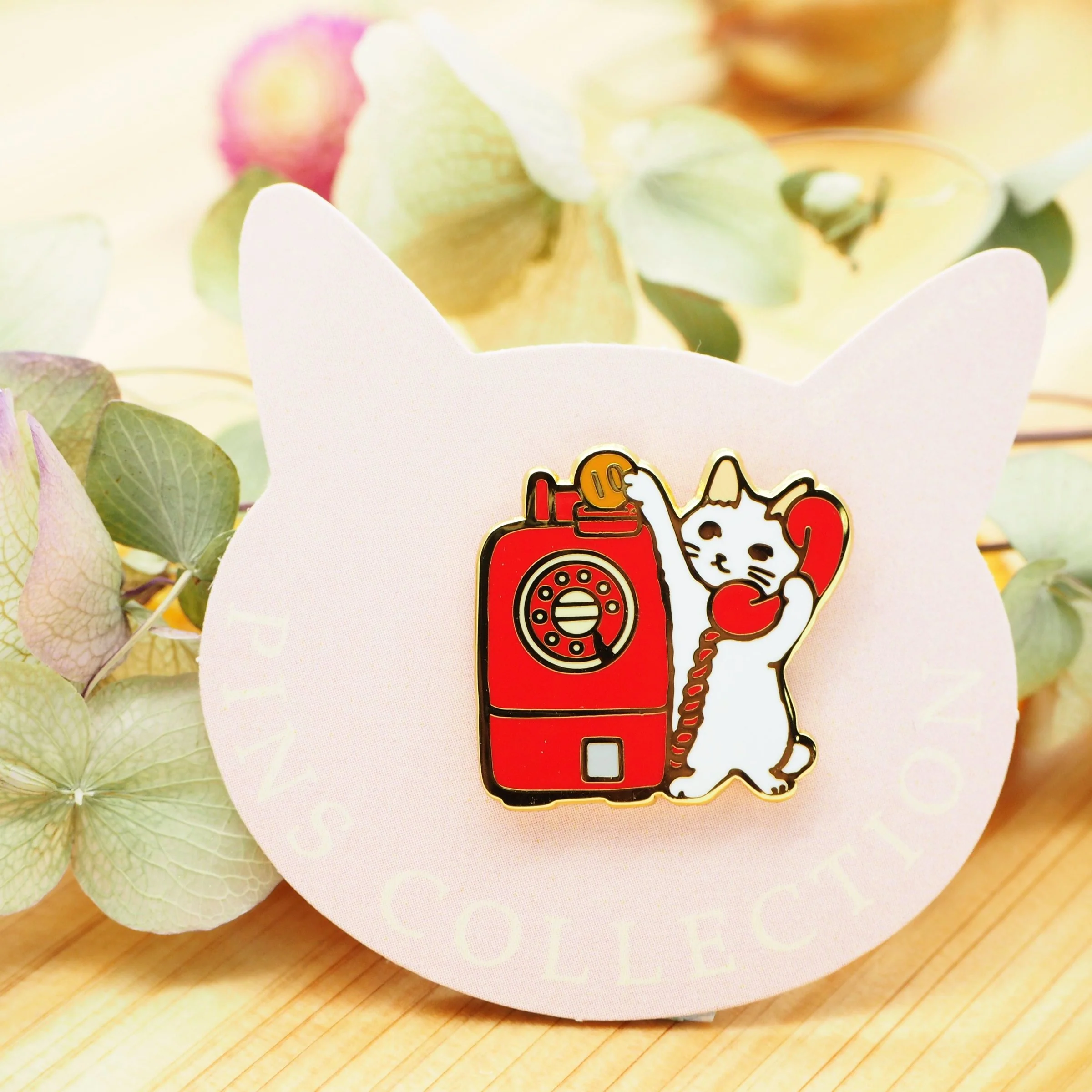 Pottering Cat / Cat Pin - Telephone
