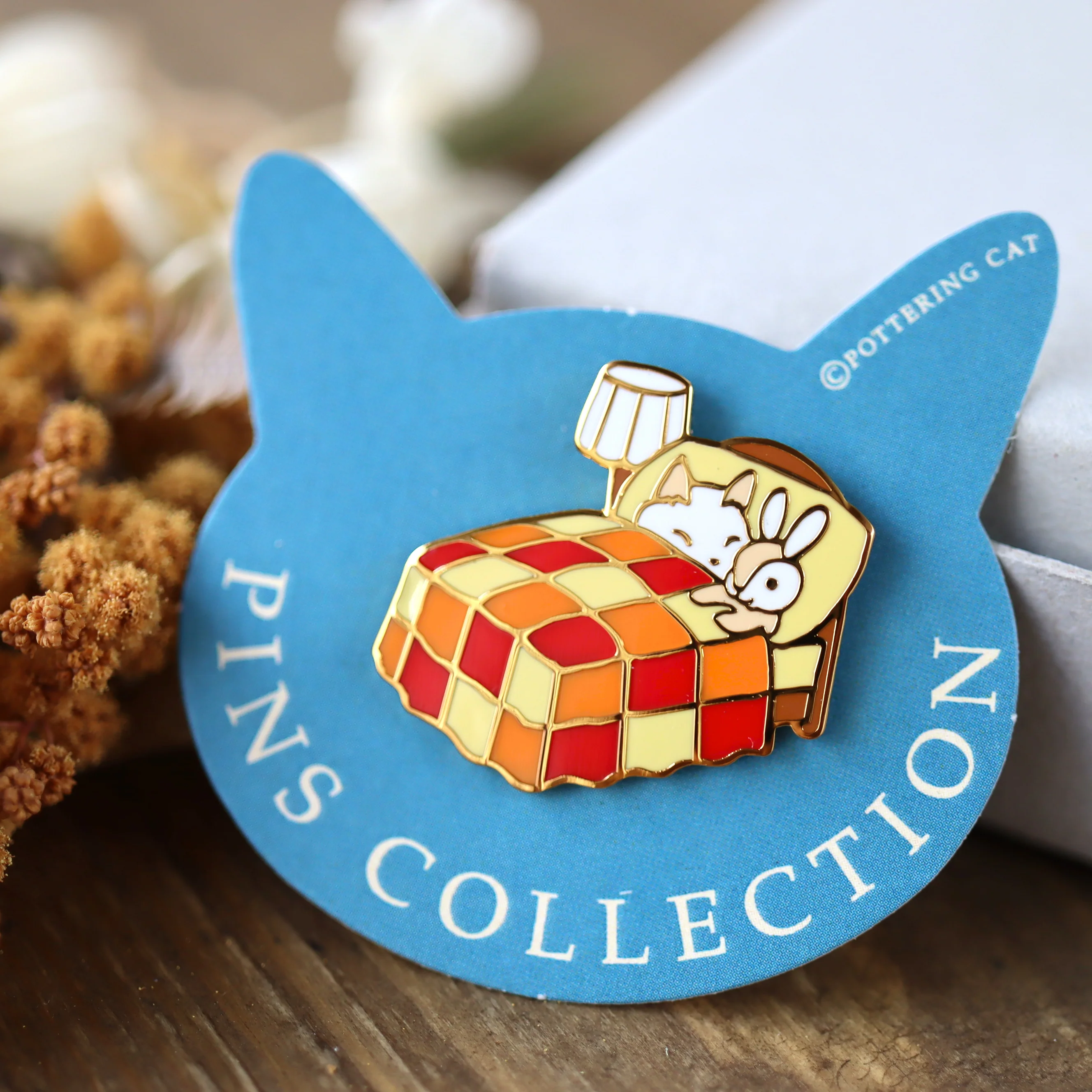 Pottering Cat / Cat Pin - Bed Time