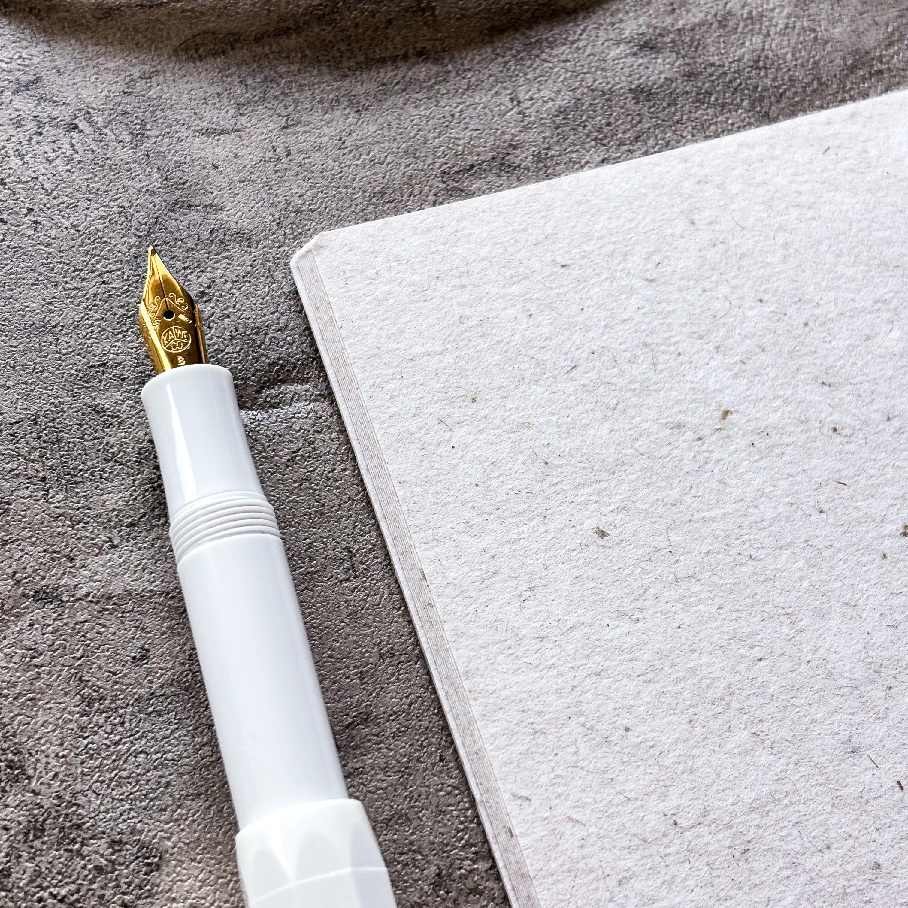 Limited Edition Sutenai 100% Recycled Washi Paper Notebook - Plain A5 - Image 2