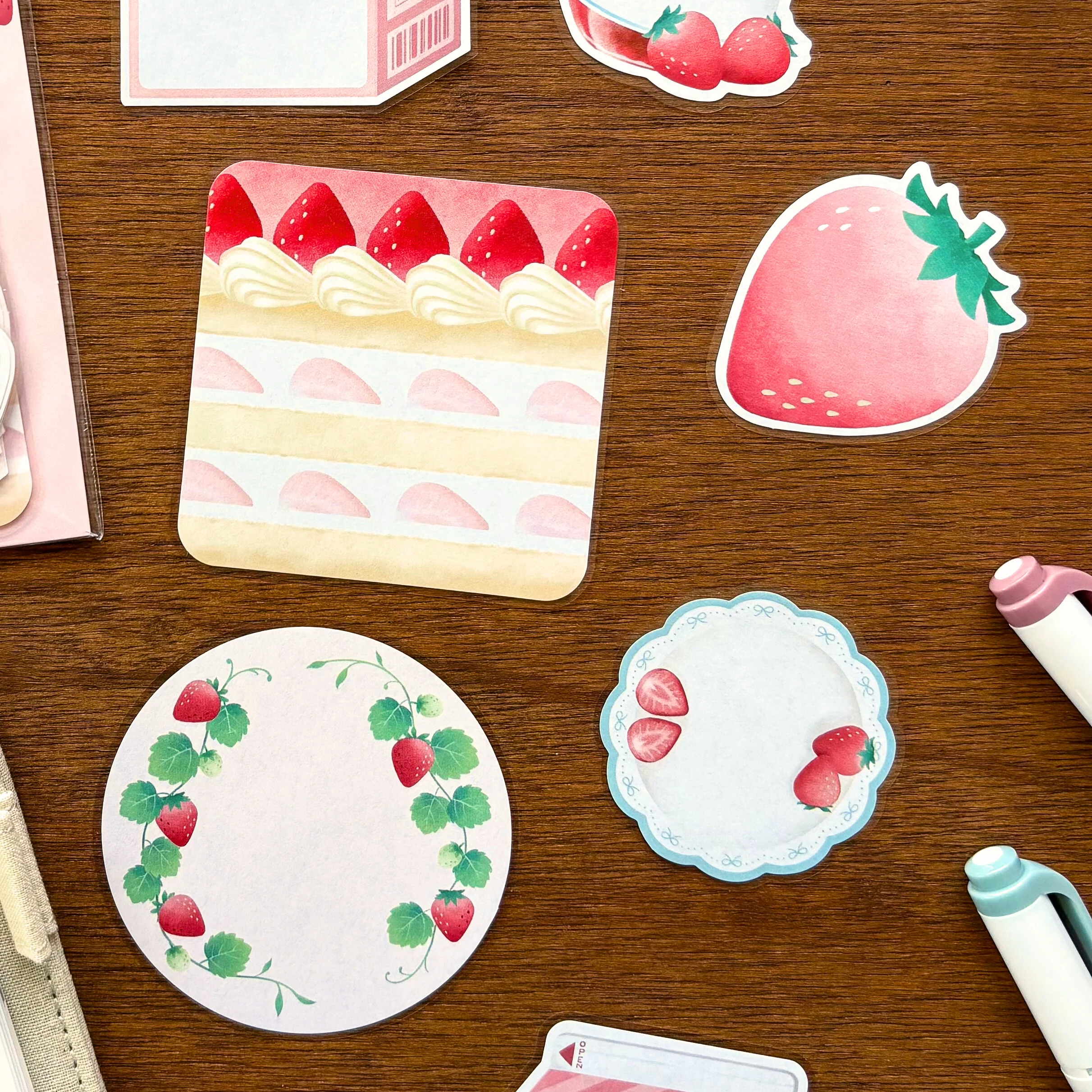 Natsunoka / Flake Sticky Note - Strawberry - Image 4